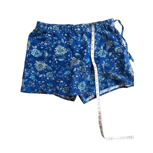 Blue floral J Jill linen blend wrap blue ditzy floral skort. Elastic back waist - Picture 12 of 13